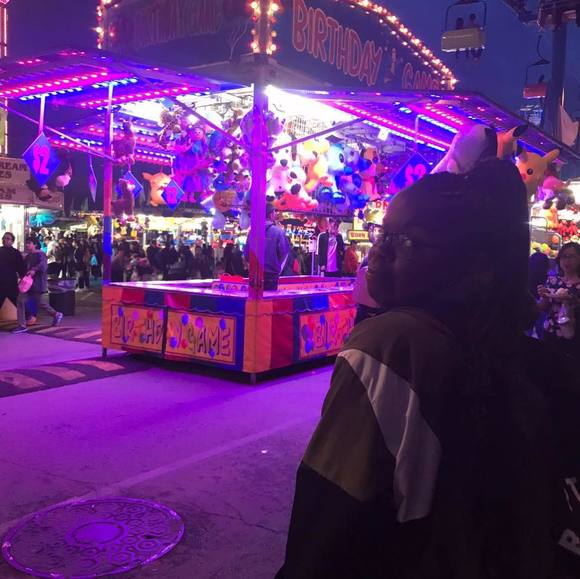 Meet your Posher, Deanandra - Picture 1 of 1